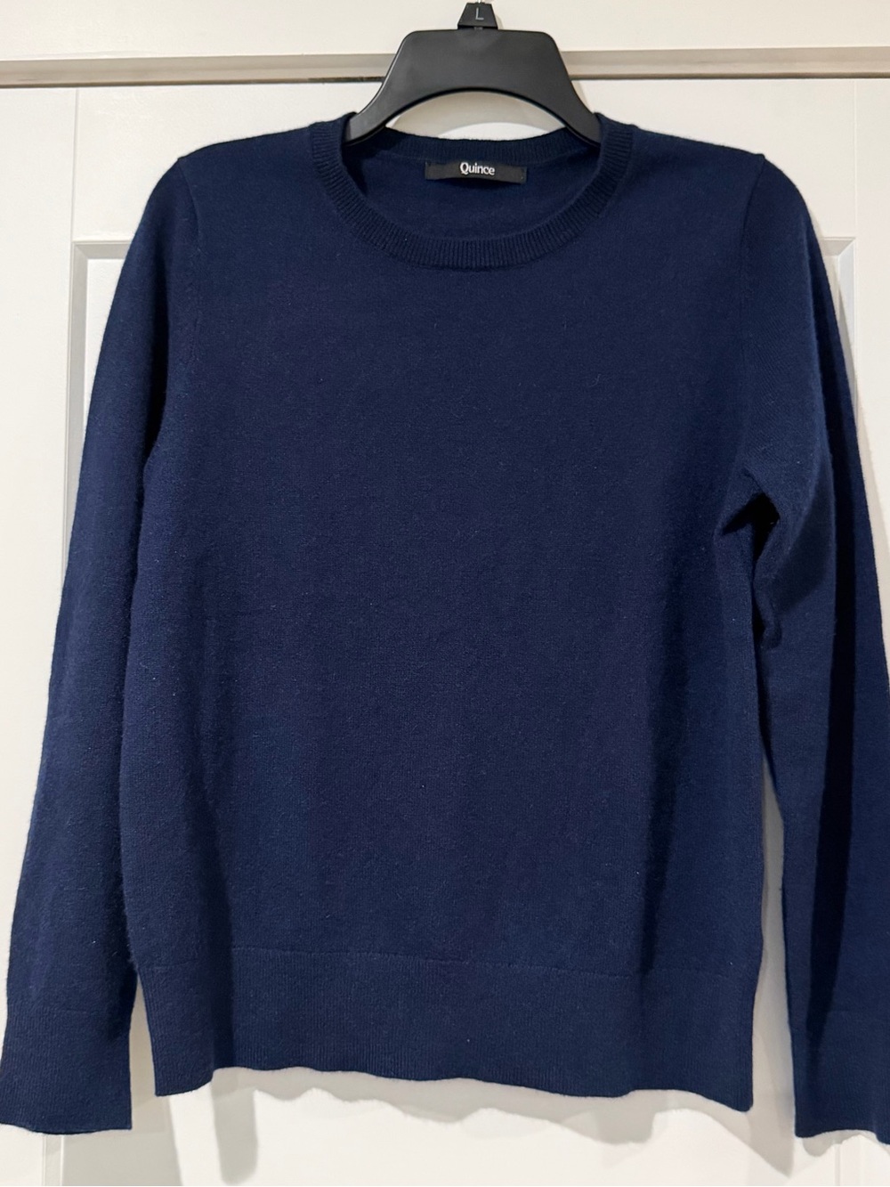 Quince women’s Cashmere Navy Crewneck Sweater